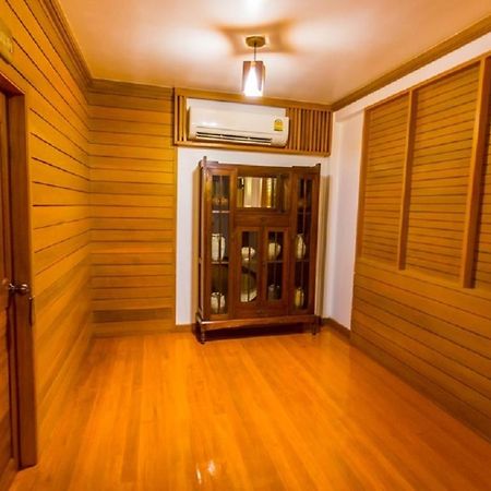 Tree Home Plus Накхон Си Тамарат Стая снимка